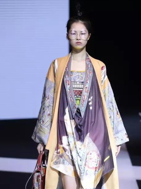 秀场直击 | 时装，就是一场年代感的再造革命！