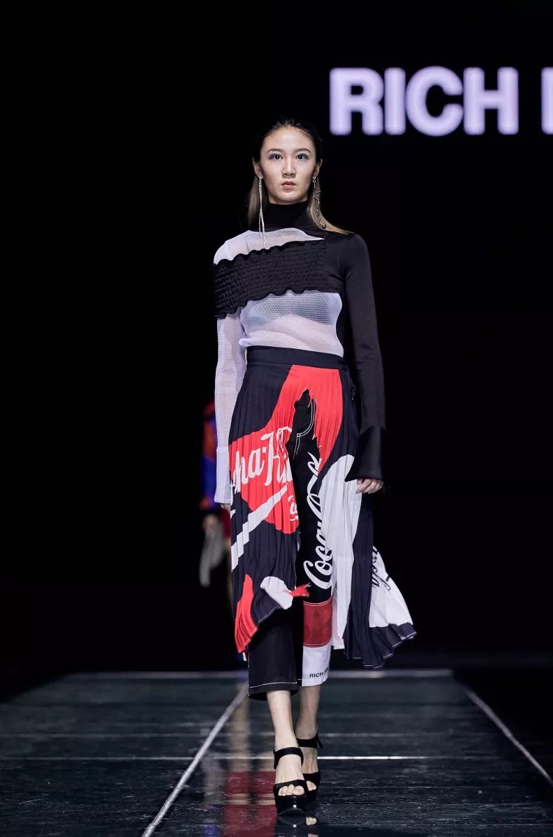 1551683807(1).jpg 1551683807(1).jpg