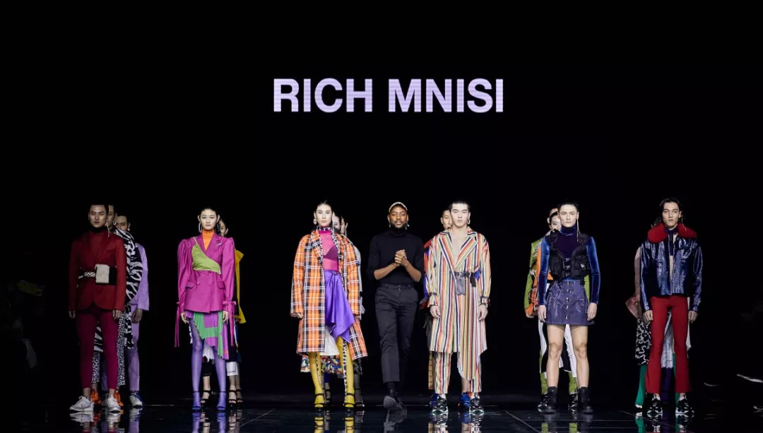 1551683829(1).jpg 1551683829(1).jpg