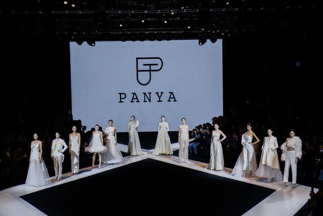 哈尔滨时装周PANYA PJ"我最喜欢的事物"系列婚纱发布