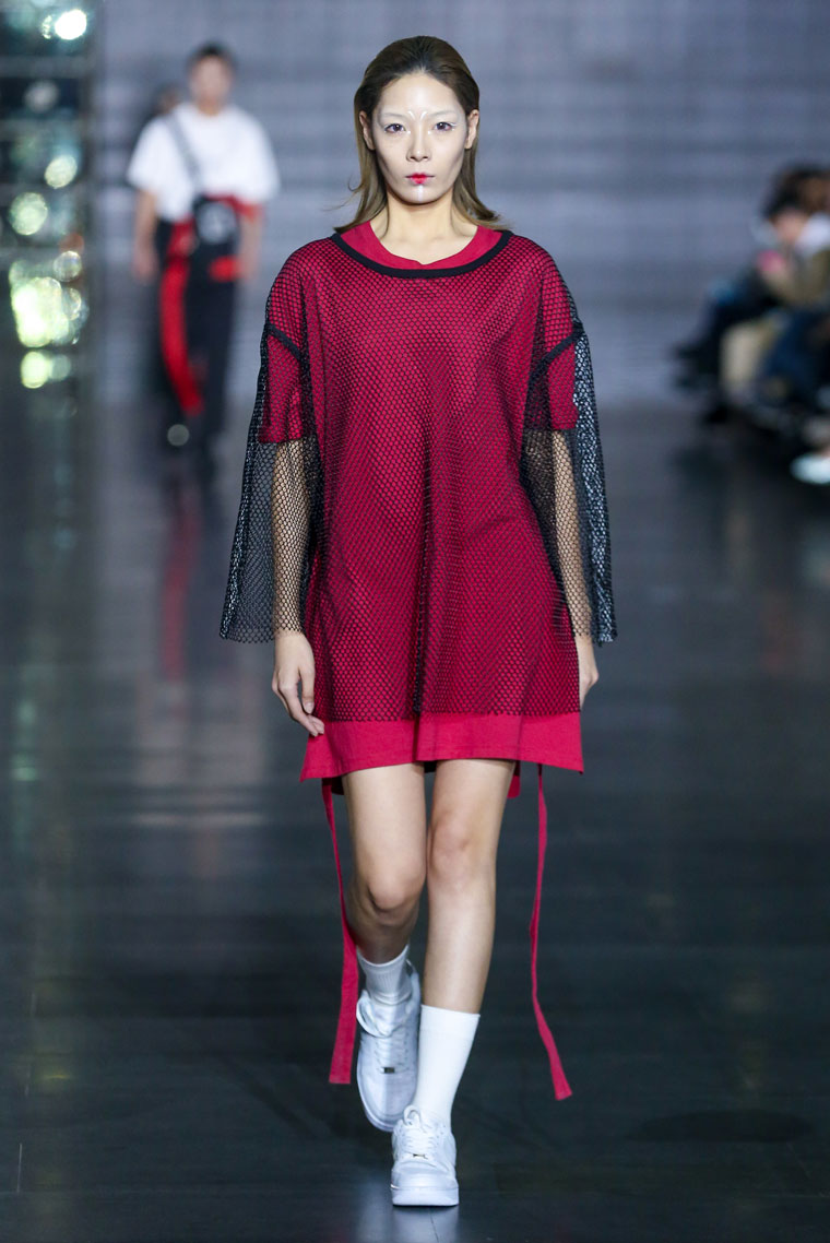 ZHOU9005.jpg