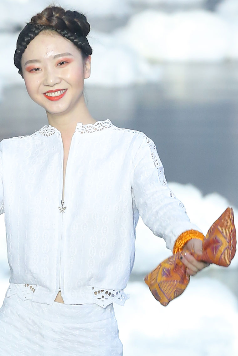 ZHOU1735.jpg